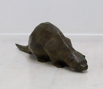 theo megaw otter sniffing bronze edition 3 of 9 25 x 85 x 22cm gkac