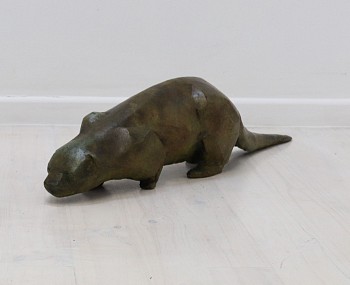 theo megaw otter poised bronze edition 7 of 9 20 x 83 x 18cm gkac