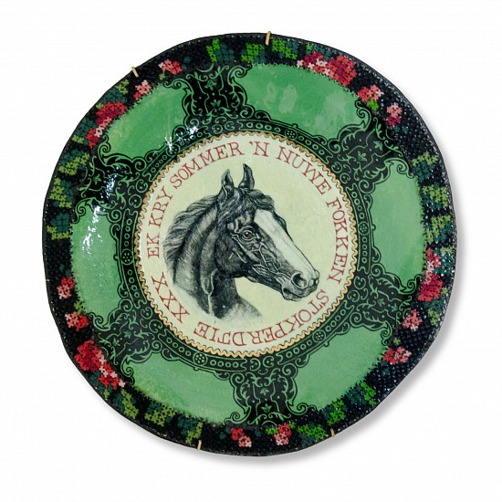 Francke Gretchen Crots, Stokperdjie
electric fired earthenware,underglaze,transparent glaze,gold lustre,M.O.P lustre, metallic gold on glaze paste