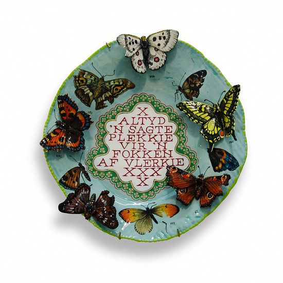 Francke Gretchen Crots, Onder My Vlerk
electric fired earthenware,underglaze,transparent glaze,gold lustre & gold metal pins
